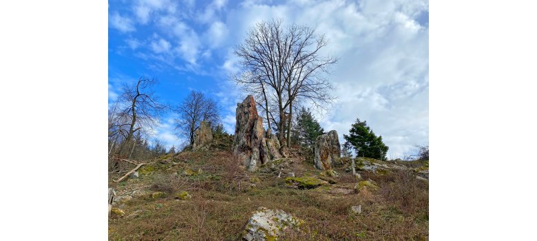Felsengruppe am Hohlen Stein