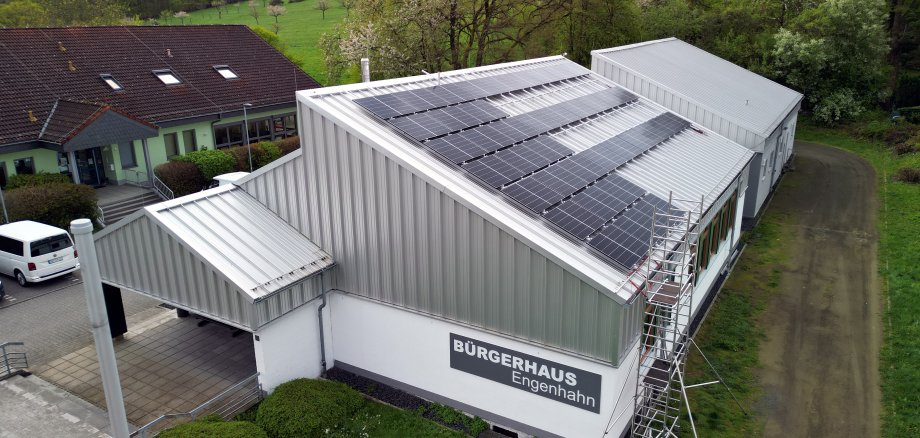 Bürgerhaus Engenhahn mit Photovoltaik-Anlage